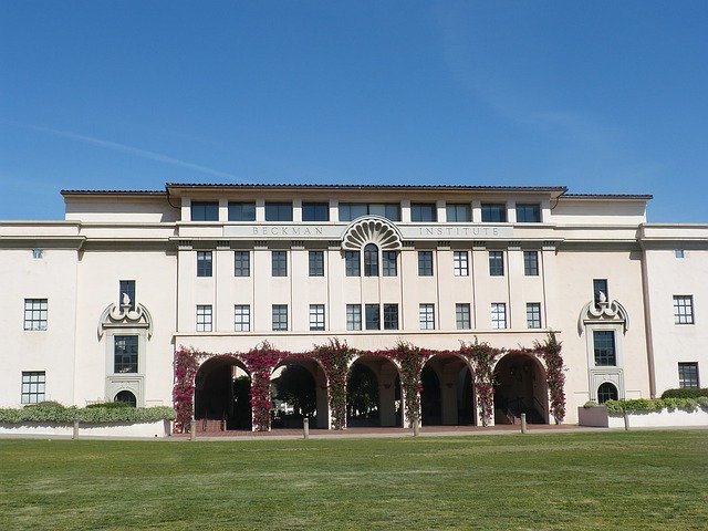 加州理工学院